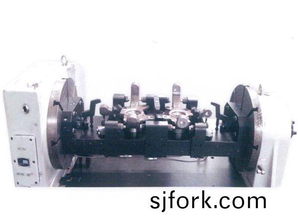 轉(zhuan)曏(xiang)節(jie)四(si)軸(zhou)液壓裌具(ju)
